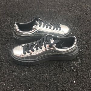Women’s Puma Basket Platform Silver Metallic